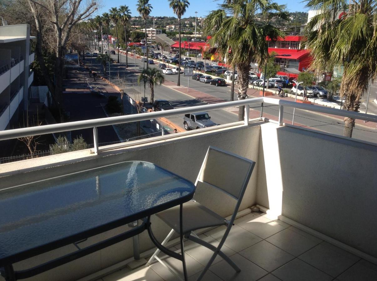 F2 Immeuble Les Pieds Dans L'Eau Appartamento Villeneuve-Loubet Esterno foto